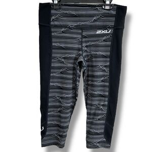 2XU Capri Leggings Black White Women’s Size XL